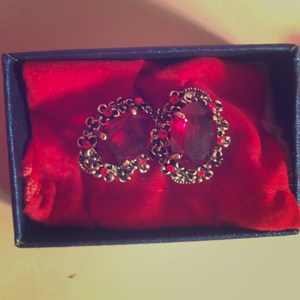 “Ruby” clip on earrings